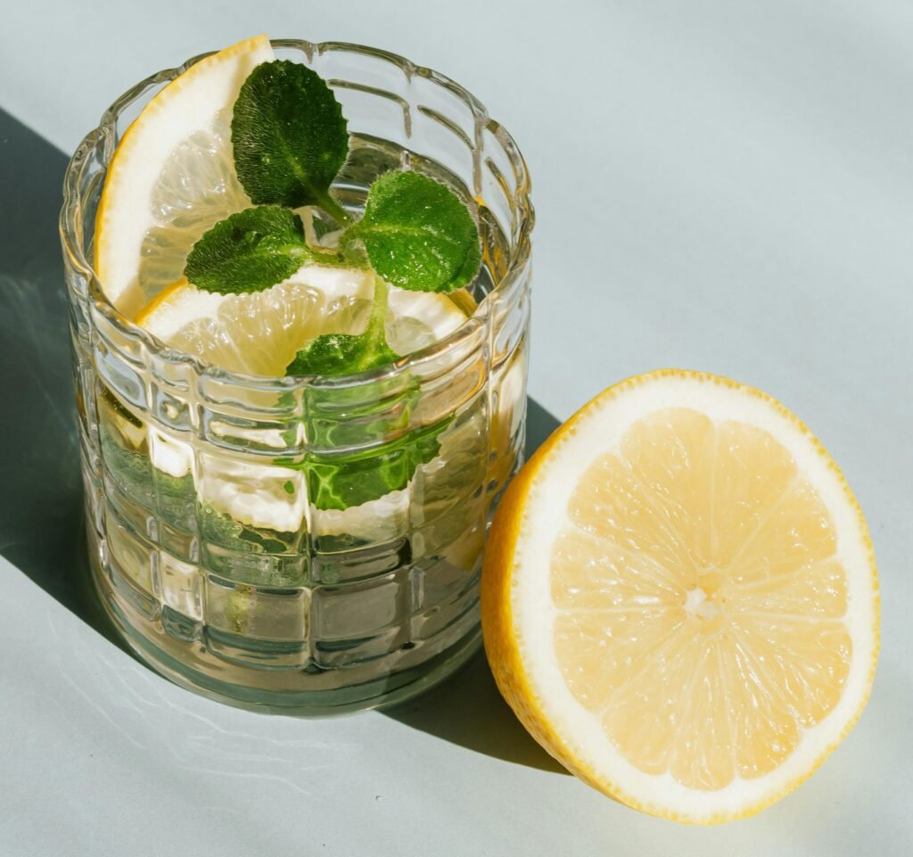 7 Homemade Miracle Waters You Should Drink : Lemon Water